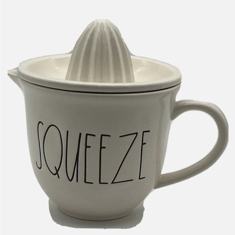 Rae Dunn by Magenta " SQUEEZE" Citrus Juicer Cup with Handle